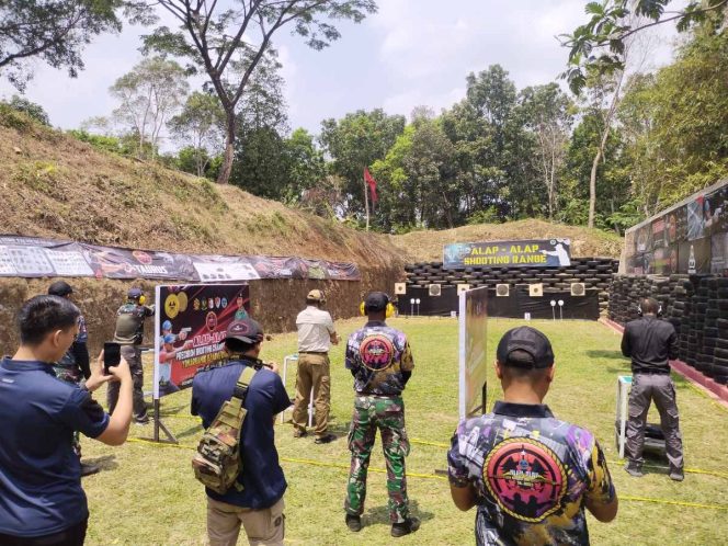 
 Kasdivif 2 Kostrad Unjuk Skill Lomba Menembak Alap Alap Precision Championship 2023