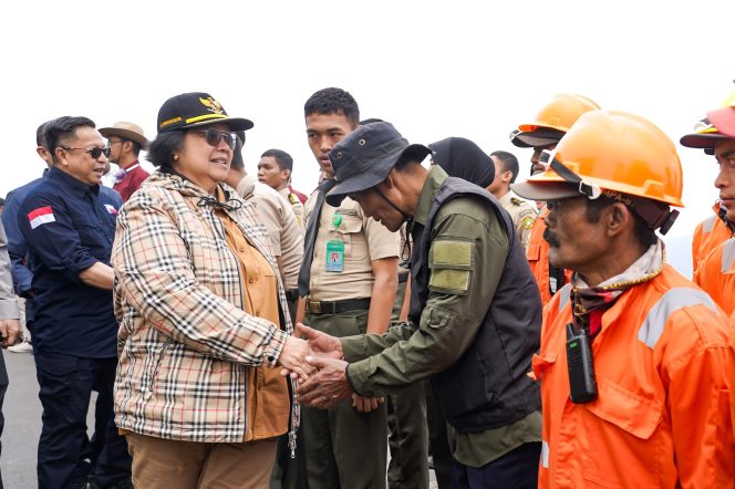 
 Menteri LHK Penting Rehabilitasi Ekosistem Bromo Usai Terbakar