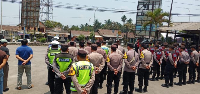 
 Polresta Magelang Lakukan Pengamanan Aksi Damai di Sucen Salam
