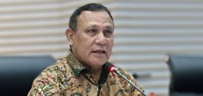 
 Penjelasan Ketua KPK Firli Bahuri Terkait Foto di Lapangan Bulutangkis