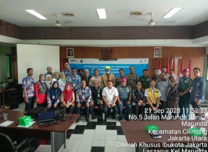
 Sekretaris Kelurahan Marunda Yuli Yanto RT dan RW di Kelurahan Marunda kesulitan mendapatkan Air Bersih