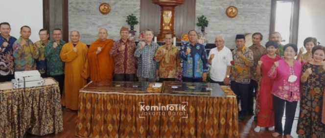 
 Uus Kuswanto Resmikan Penggunaan Rumah Ibadah Vihara Vimalakirti NSI