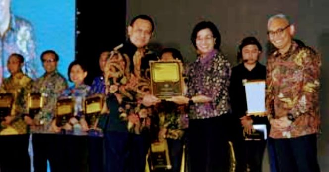 
 Ketua KPK Firli Bahuri Raih Penghargaan Anugerah Reksa Bandha Kemenkeu