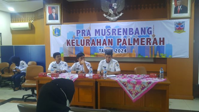 
 Camat Palmerah Joko Mulyono Mensosialisasikan Sanitasi STBM