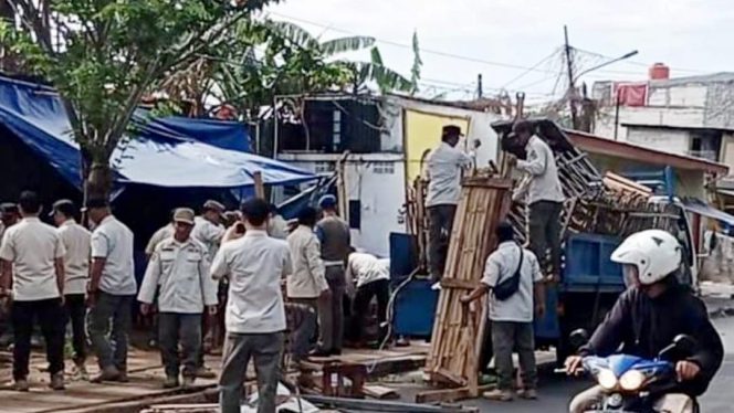 
 Penertiban PKL di Kapuk Libatkan 50 Personil Gabungan