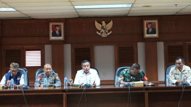 
 Pemkot Jakbar Gelar Rakor Bahas Penertiban APK