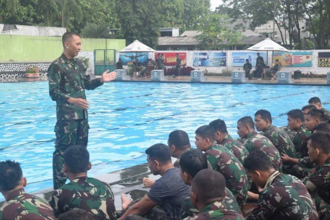 
 Pengambilan Data Lari 12 Menit dan Renang Militer Dasar Prajurit Yonarmed 1 Kostrad