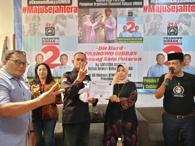 
 Mertua Kaesang dan KAI Ajak UMKM Menangkan Prabowo Gibran Satu Putaran