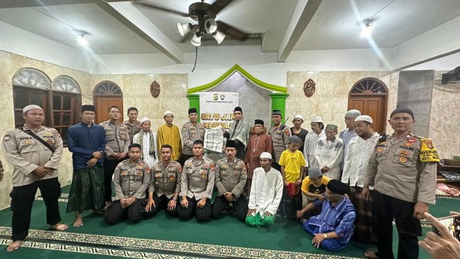 
 Polda Metro Jaya Gelar ‘Satu Jam Mengaji Bersama Polisi’ Untuk Pemilu Damai 2024