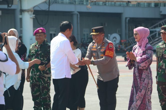 
 Kapolda Sumut Antar Keberangkatan Presiden RI Selepas Kunker