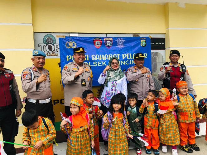 
 Polisi Sahabat Pelajar: Menanamkan Kecintaan Anak-Anak Sejak Dini Kepada Kepolisian
