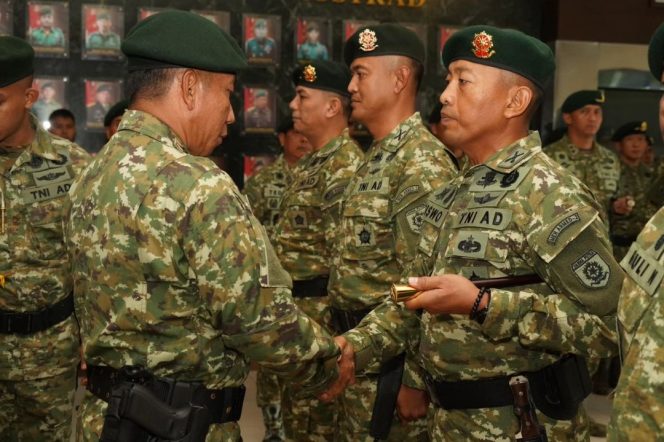 
 Pangdivif 2 Kostrad Lantik Komandan Satuan Satjar Divif 2 Kostrad