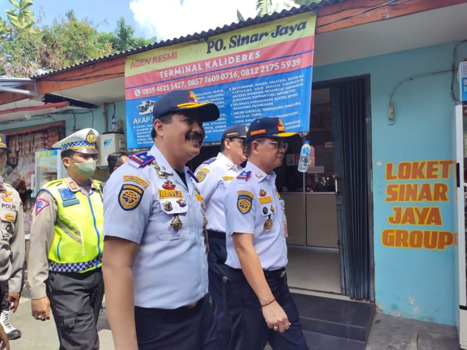 
 Kadishub Tinjau Persiapan Mudik Di Terminal Kalideres Jakbar