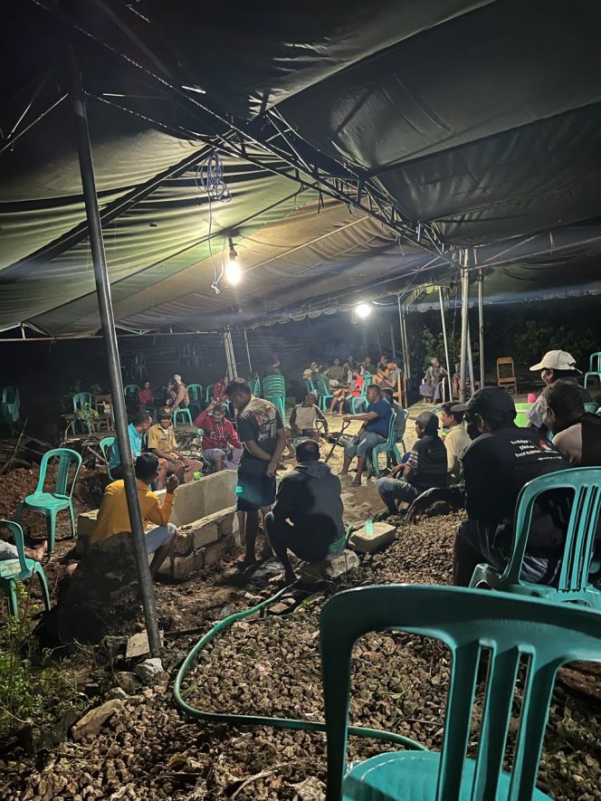 
 Puluhan Tahun Gelap Gulita, Warga di Empat Kampung di Pulau Rote Tidak Pernah Menikmati listrik