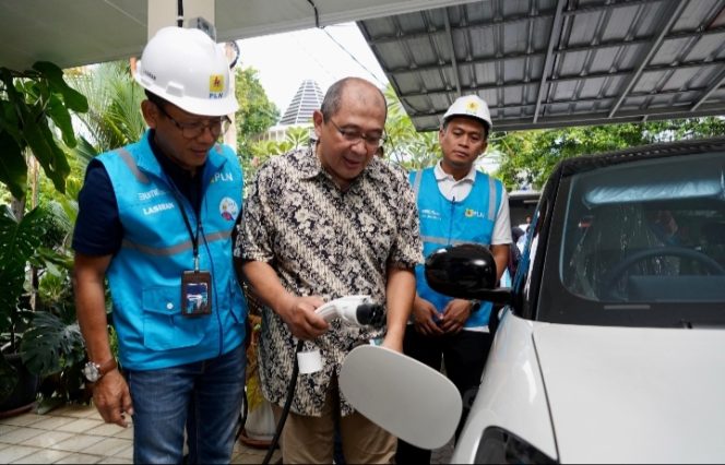 
 Dukung Era Kendaraan Listrik, PLN Nyalakan 300 Home Charging Mobil Listrik