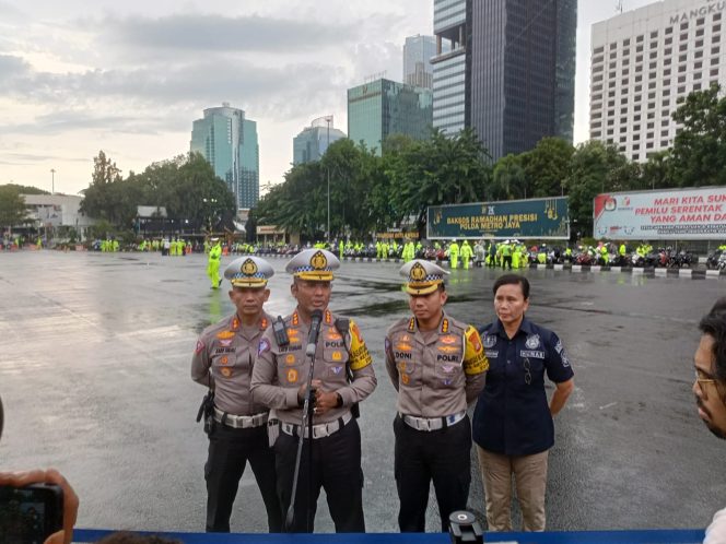 
 Polda Metro Jaya Kerahkan 1.500 Personel Amankan Malam Takbiran