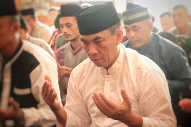 
 Korem 051/Wkt Gelar Sholat Idul Fitri 1 Syawal 1445 H