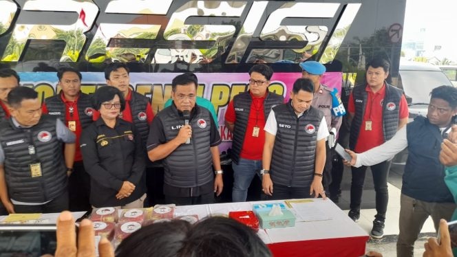 
 Satresnarkoba Polrestro Bekasi Kota Gagalkan Peredaran Narkoba Jenis Shabu Sebanyak 10,56 KG