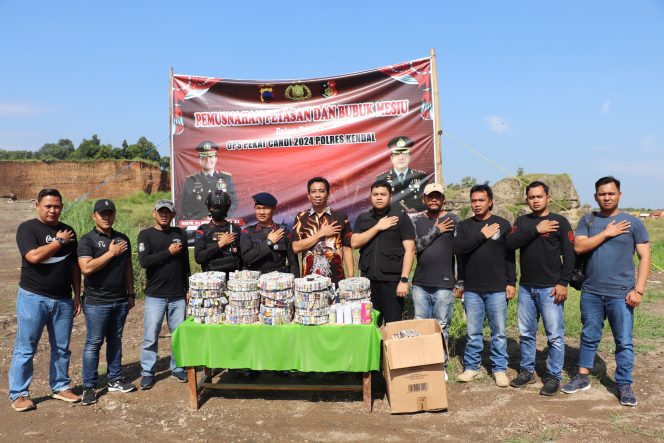 
 Polres Kendal Musnahkan 5.103 Petasan Hasil Operasi Pekat 2024