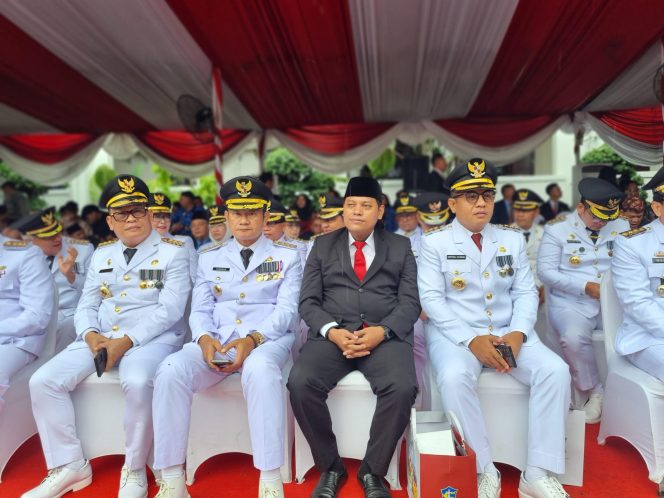 
 Bupati Tapanuli Utara Hadiri Upacara Peringatan Hari Otonomi Daerah XXVIII Tahun 2024 di Kota Surabaya