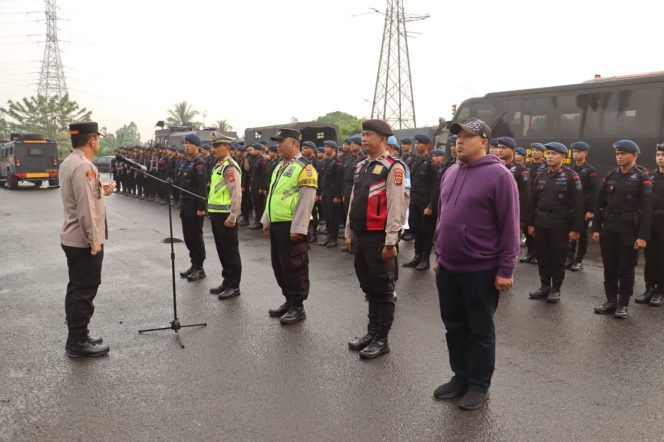 
 Kapolresta Tangerang Pimpin Apel Siaga di Gerbang Tol Kedaton