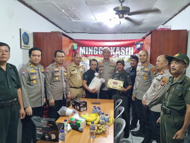 
 Dalam Rangka Cooling System Dirbinmas Polda Metro Jaya Silaturahmi Dengan Tokoh Masyarakat