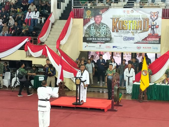 
 Juara 1 Kyorugi Di Raih Putri Serma Ahmad Maruloh, Kejuaraan Taekwondo Pangkostrad Cup 2024