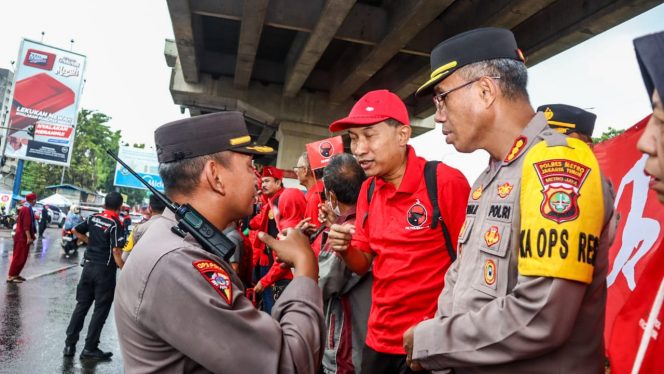 
 Polisi Amankan Api Mrapen DPP PDIP di wilayah Jakarta Timur