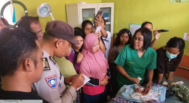 
 Bayi Laki-Laki di Temukan di Pinggir Jalan, Polres Taput Lidik Orang Tua Anak
