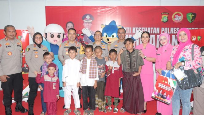 
 Polres Metro Jakarta Timur Gelar Khitanan Massal Gratis