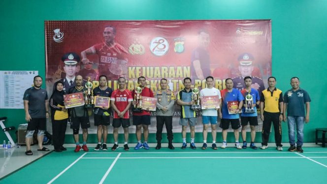 
 Polres Metro Jakarta Timur Gelar Turnamen bulutangkis TNI-Polri