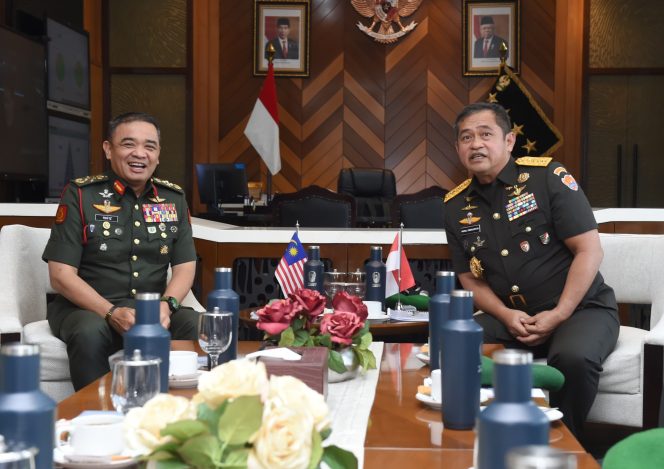 
 Terima Kunjungan Kehormatan Panglima Tentera Darat Malaysia, Kasad Bahas 3 Hal Penting