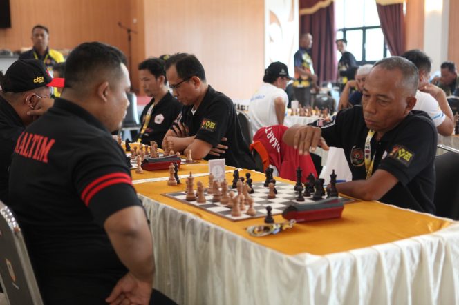 
 Porwanas Banjarmasin 2024: Futsal ke Perempat Final, Tim Domino Siwo PWI DKI Jakarta Menarik Perhatian