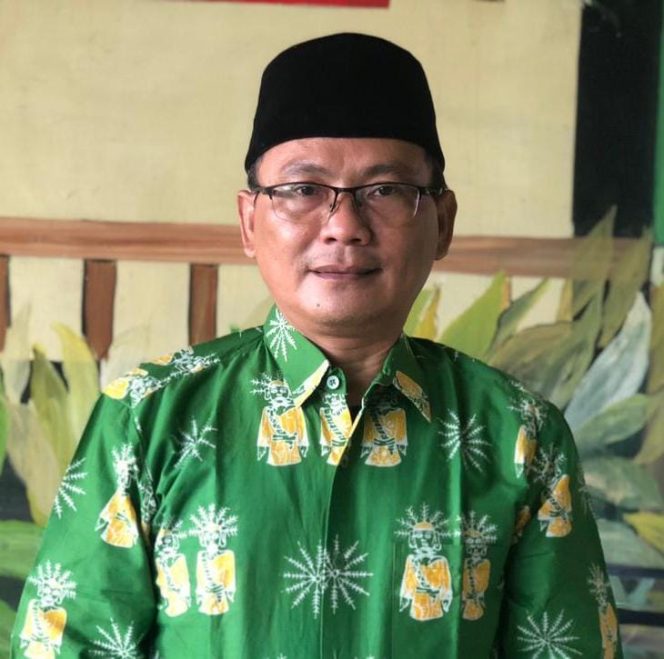 
 Imam Besar Forum Betawi Rempug, KH Lutfi Hakim : Apresiasi PDIP Perjuangan