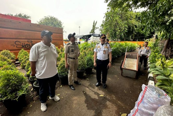 
 Revi Zulkarnaen: Terminal Bus Kalideres Peroleh Nilai Memuaskan Dari Penilai Adipura 2024
