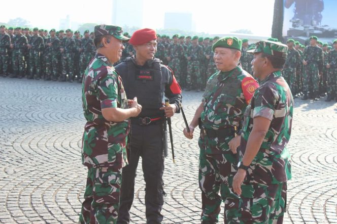 
 Danrem 051/Wijayakarta Hadiri Apel Gelar Pasukan Serta Pengamanan VVIP Pelantikan Presiden dan Wakil Presiden RI 2024 di Monas