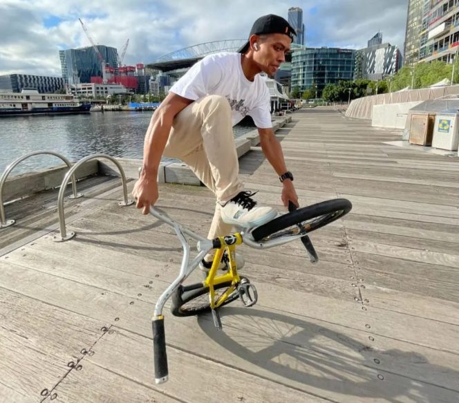 
 Freestyler BMX Juara Dunia Meriahkan Kick Off HPN 2025 di Anjungan Riau, Taman Mini Indonesia Indah