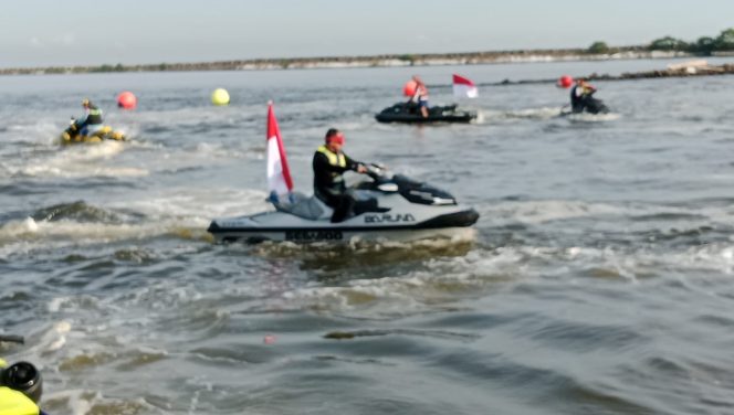 
 Kejuaraan Jetsky Perebutan Piala Panglima TNI Jenderal Agus Subianto di Ancol Jakarta Utara
