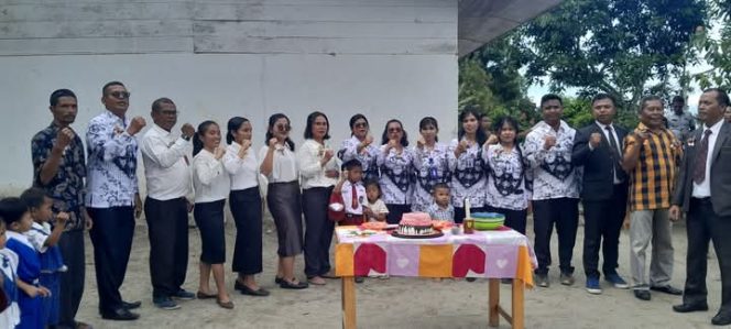 
 SD Panamean bersama Paud zending Panamean Gelar Upacara Hari Guru Nasional dan HUT PGRI Ke 79 2024