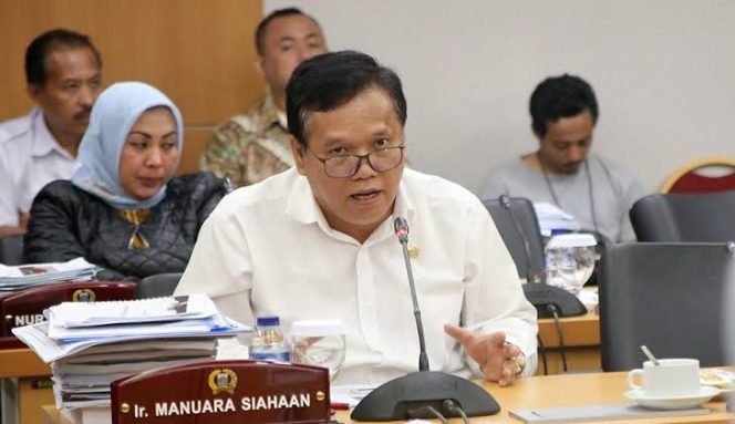 
 Penegakan Hukum Reklame Ilegal di Jakarta Barat Terganjal, Kritik DPRD Mengalir