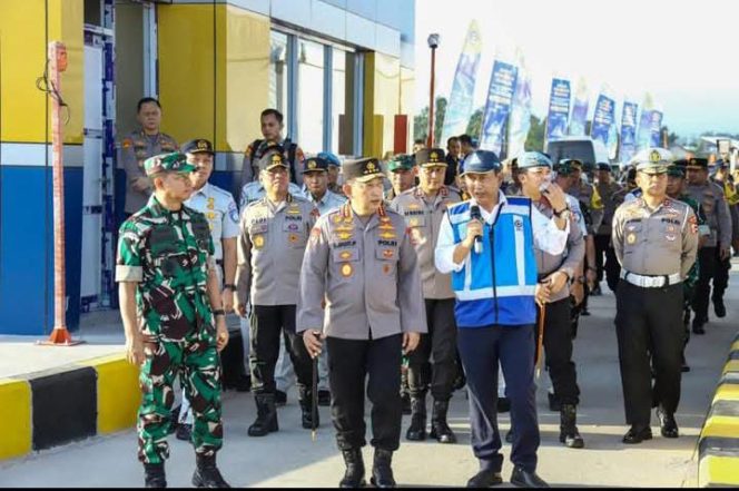 
 Cek Kesiapan Tol Fungsional Solo-Jogja, Kapolri; Pastikan Seluruh Kegiatan Masyarakat Terlayani Baik