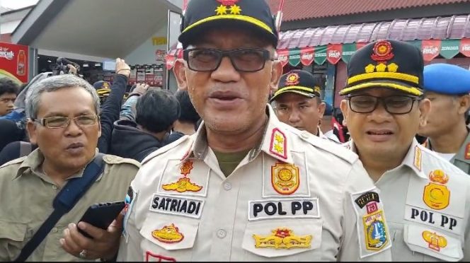 
 Kasatpol PP DKI Jakarta: Laporkan Oknum ASN yang Terlibat Reklame Ilegal