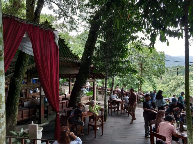 
 Restaurant Unagi & Udang Alam Kreo: Resto Unik dengan Hidangan Lezat dan Suasana Alam yang Menawan