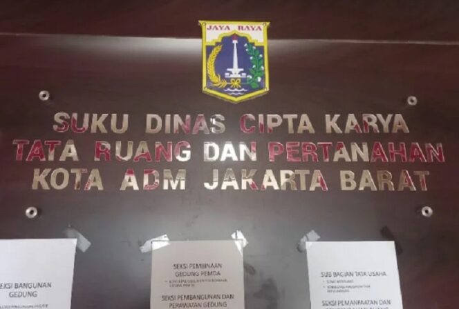 
 Pelayanan Publik Tercoreng, Oknum Wartawan Diduga Jadi Calo di Sudin Citata