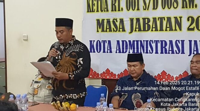 
 Pelantikan dan Penyerahan SK Ketua RT 01-08 Periode 2025-2030 di Kantor Sekretariat RW 015 Berjalan Lancar dan Kondusif