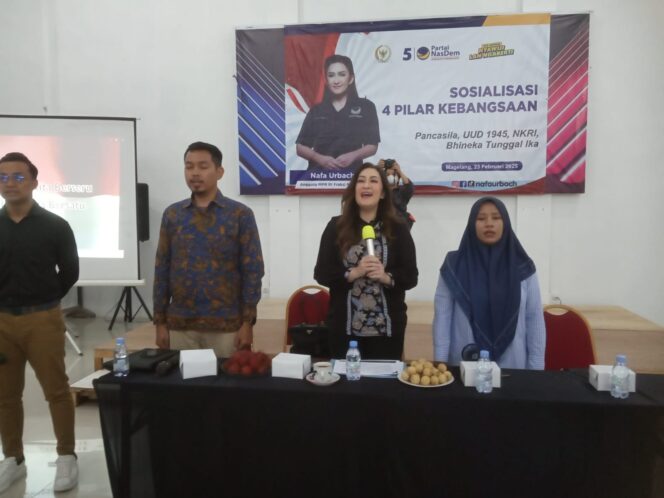 
 Anggota DPR RI Komisi 9 Partai Nasional Demokrat Nafa Urbach adakan Sosialisasi 4 Pilar MPR di Desa Banjarnegoro Mertoyudan Magelang