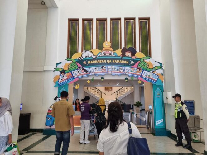 
 Sebanyak 19.000 Pelanggan Akan Diberangkatkan dari Daop 6 Yogyakarta pada Hari ke-3 Angleb 2025; Masih Tersedia 133 Ribu Tiket KA Lebaran, Yuk Segera Pesan!