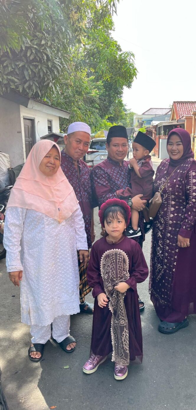 
 Rayakan Idul Fitri 1446 H, Kel. Hj. Kapsiah Gelar Open House Jalin Silahturahmi dan Kebersamaan