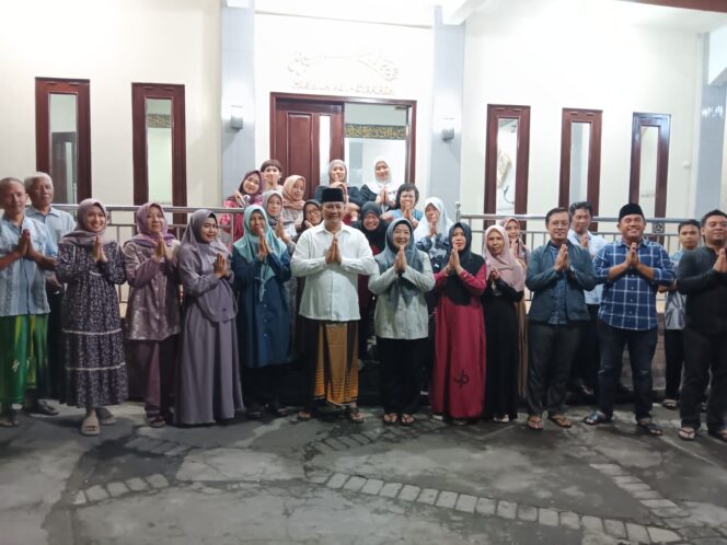 
 Ketua RW 12 Desa Jogonegoro Rusman SH Gelar Halal Bihalal Bersama Warga Sekar Tanjung, Jogonegoro
