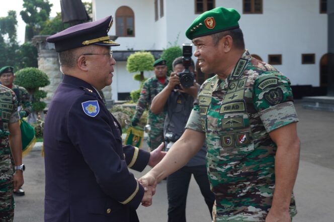 
 Pererat Hubungan Bilateral, Kasad Terima Kunjungan Kehormatan Kasgab Jepang